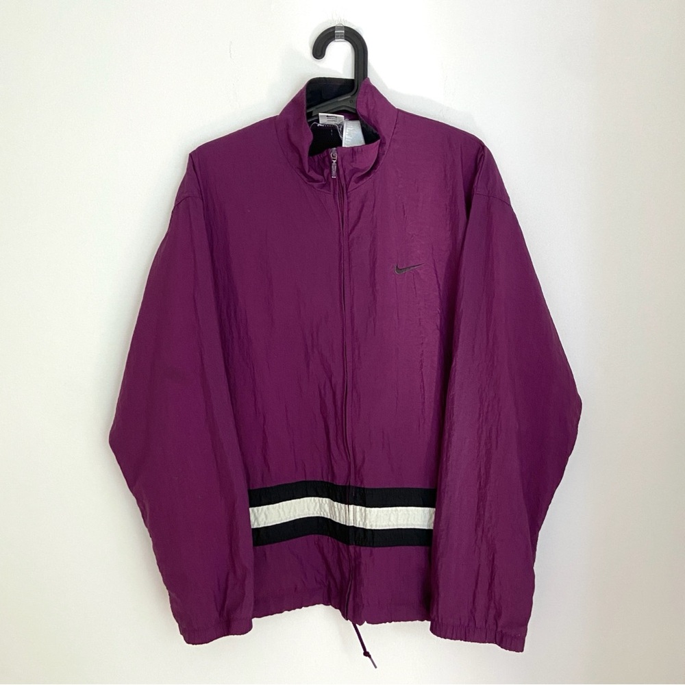 Nike // vintage windbreaker